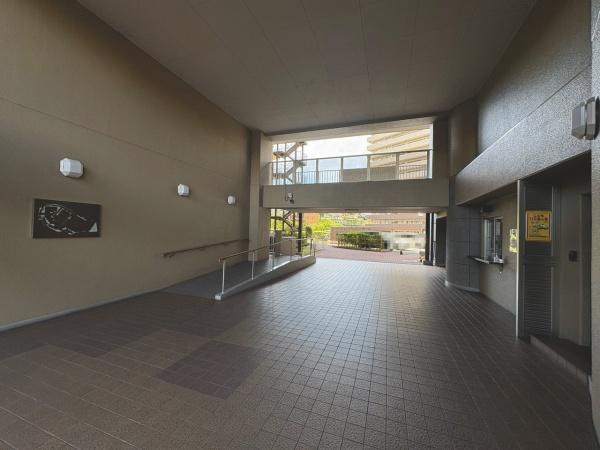 メゾンドール瀬田・公園都１番館