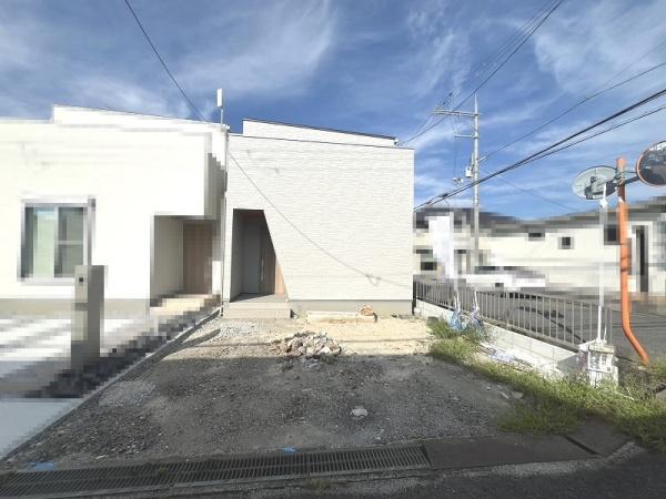 守山市二町町の新築一戸建