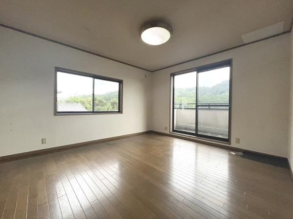 湖南市サイドタウン３丁目の中古一戸建て