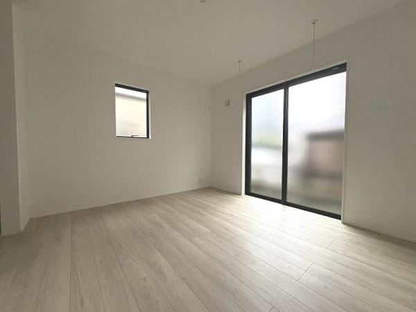 湖南市サイドタウン２丁目の新築一戸建