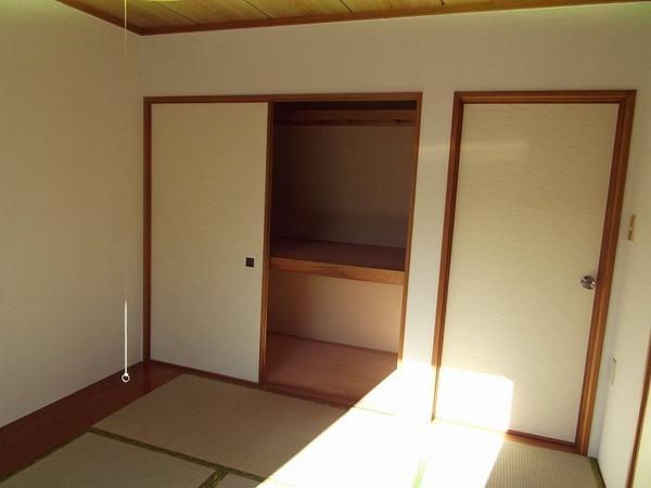 鶴川３丁目中田貸家