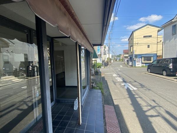 鶴川5丁目店舗