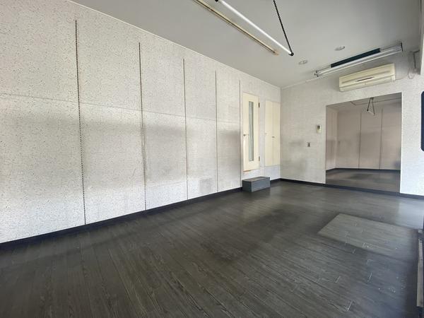 鶴川5丁目店舗