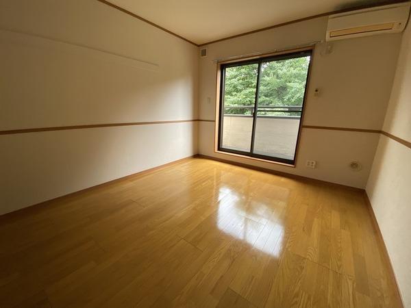 クレストヒル
