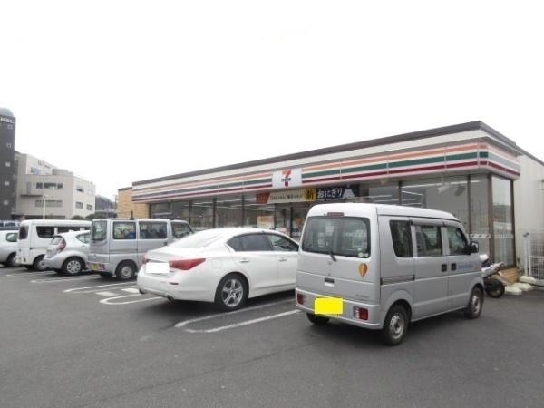 町田市野津田町のアパート(セブンイレブン町田芝溝街道店)