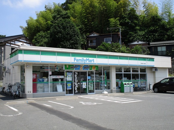 パンシオン・ガゾン(ファミリーマート町田能ケ谷町店)