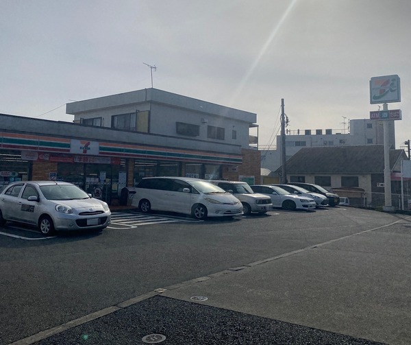 グラン・テール３(セブンイレブン町田野津田町店)