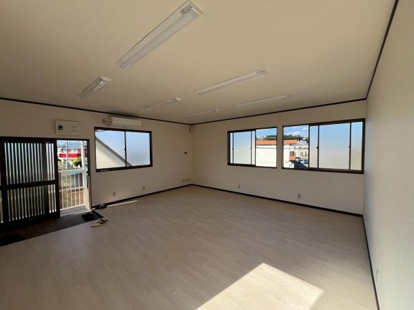 三輪町住居付事務所