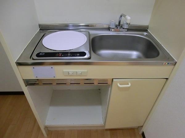 ピッコロモンド参番館