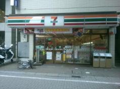ジュネス金子A(セブンイレブン町田鶴川駅前店)