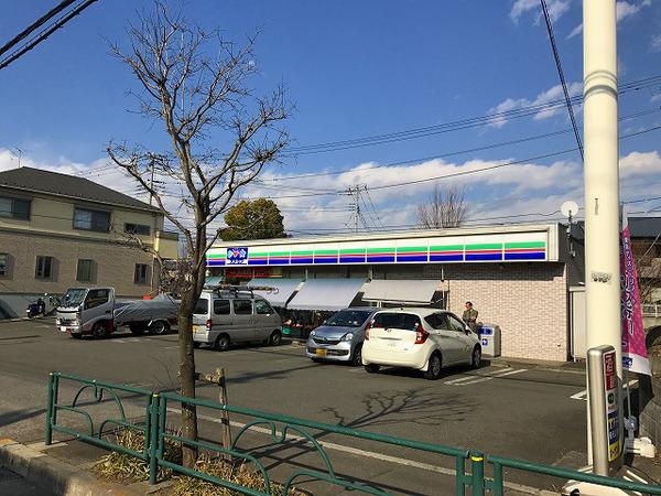 グランドールしらかば(スリーエフ町田広袴店)