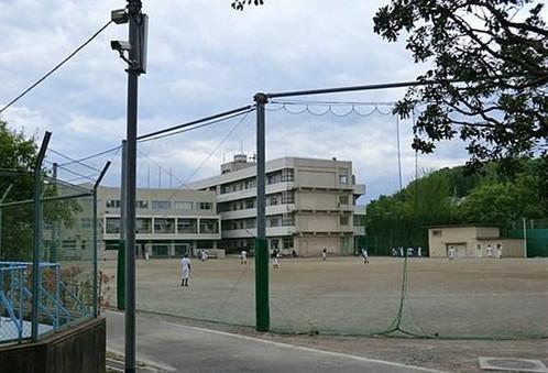 グランドールしらかば(町田市立真光寺中学校)