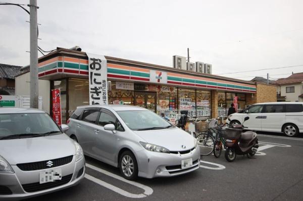 平川ハイツ(セブンイレブン越谷恩間新田店)