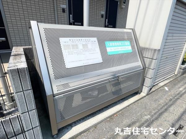 プリュネル