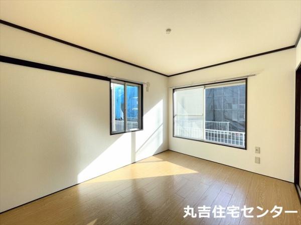 ライフタウニーＡ街区3号棟