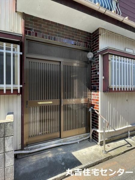 恩間新田貸家