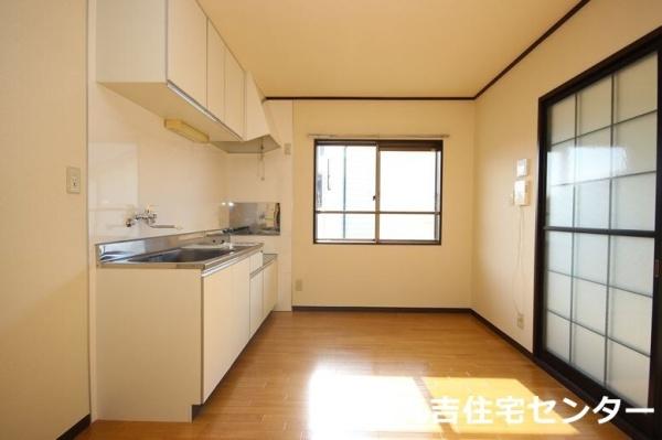 ライフタウニーＡ街区2号棟