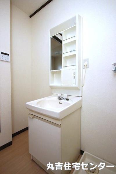ライフタウニーＡ街区6号棟