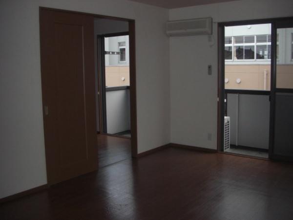 ｃｈａｒｍａｎｔ　ｃｏｕｒｔ　Ｍ’ｓ