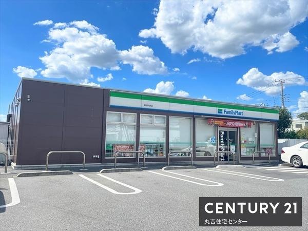 エレガンス弐番館(ファミリーマート　越谷砂原店)