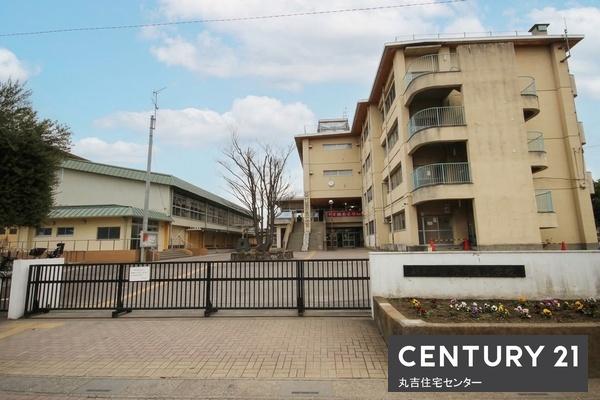 ヒルズガーデン(越谷市立　千間台小学校)