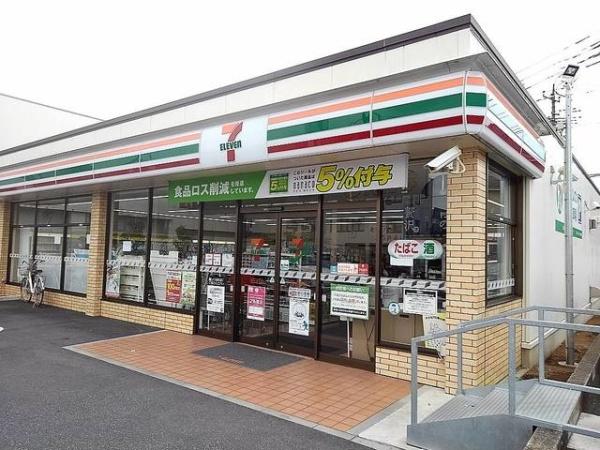 グランディール(セブンイレブン越谷宮本店)