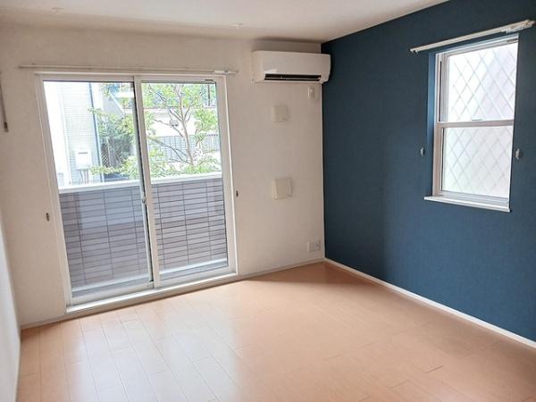 春日部市豊町２丁目のアパート