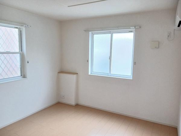 春日部市豊町２丁目のアパート