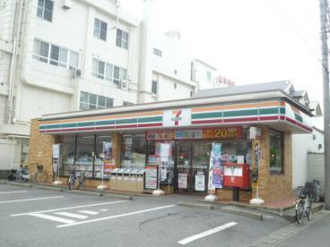 エステート北小金Ｄ棟(セブンイレブンきよしケ丘店)