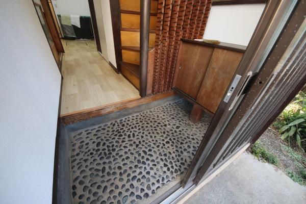 新逆井戸建