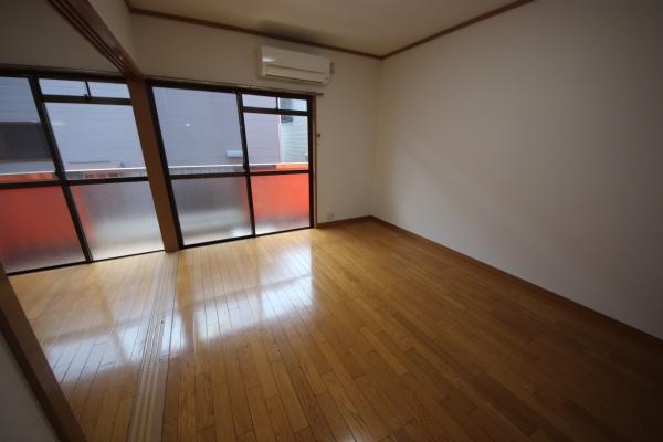 流山市鰭ケ崎のアパート