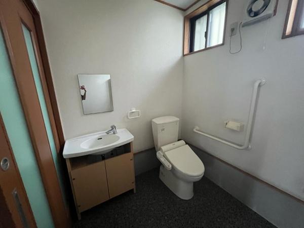 株式会社山良材木店倉庫