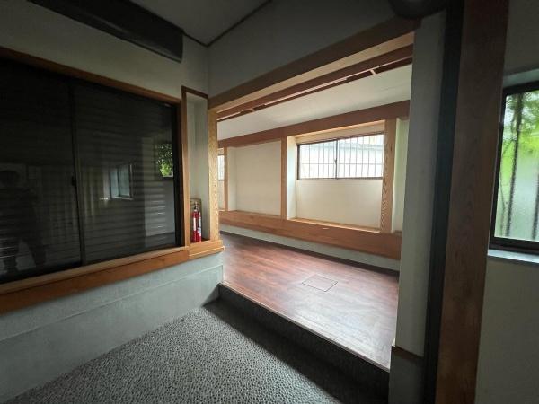 株式会社山良材木店倉庫