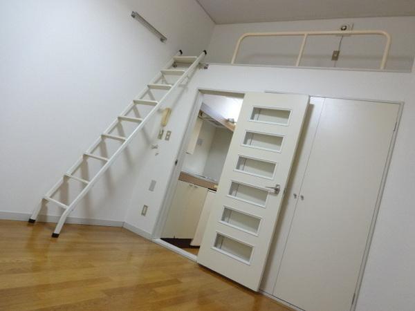 ジュネパレスコスモ