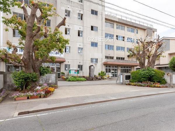 松戸市二十世紀が丘戸山町の貸家(松戸市立和名ケ谷中学校)