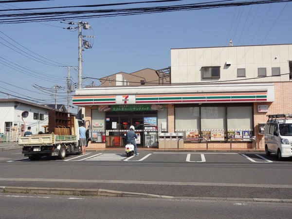 流山市向小金1丁目のアパート(セブンイレブン柏中新宿店)