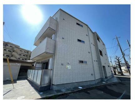 松戸市新松戸１丁目のアパート