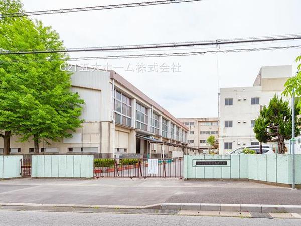 松戸市西馬橋相川町のアパート(松戸市立新松戸南中学校)