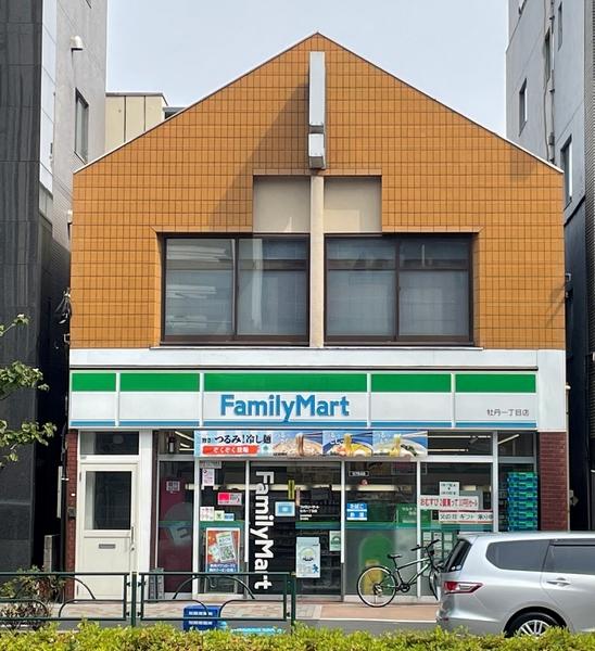岡本ビル(ファミリーマート牡丹一丁目店)