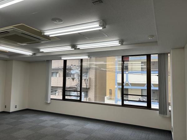 トシビル