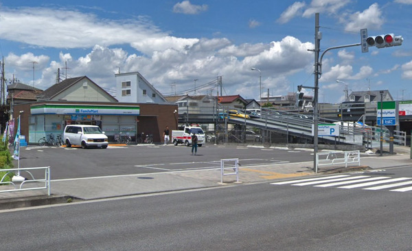 リブリ・ルナイソラ(ファミリーマート東村山八坂駅前店)