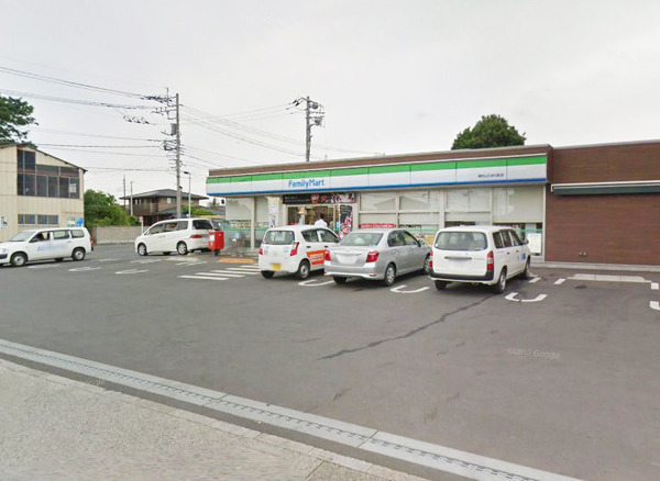 アスティーロイヤル(ファミリーマート東村山久米川店)