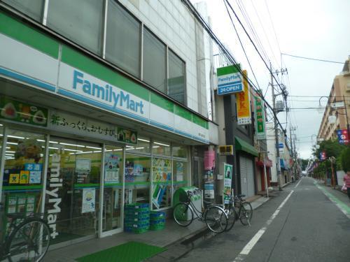 リブリ・ルビアス(ファミリーマート鷹の台駅前店)