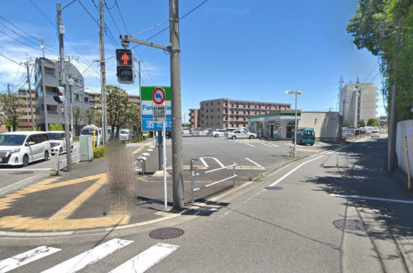 イル・ロトーレC(ファミリーマート東久留米柳窪店)