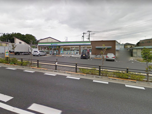 リブリ・武蔵(ファミリーマート東久留米中央町店)