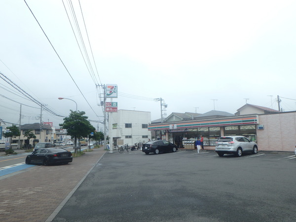 クレール茅ヶ崎Ⅱ(セブンイレブン茅ヶ崎円蔵店)