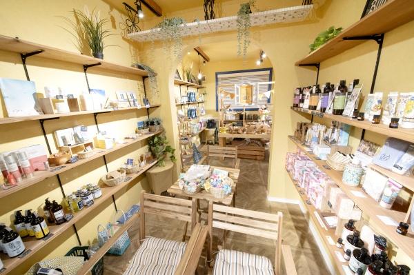 茅ヶ崎市中海岸１丁目の店舗（建物一部）