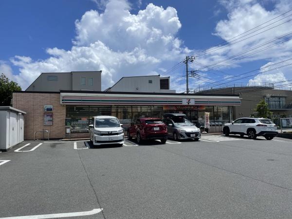 ヴィラ・ウィステリア(セブンイレブン茅ヶ崎浜竹4丁目店)