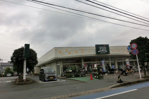パラシオ(FUJI 松が丘店)