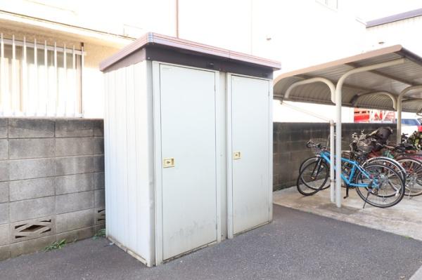 クレセントハウス